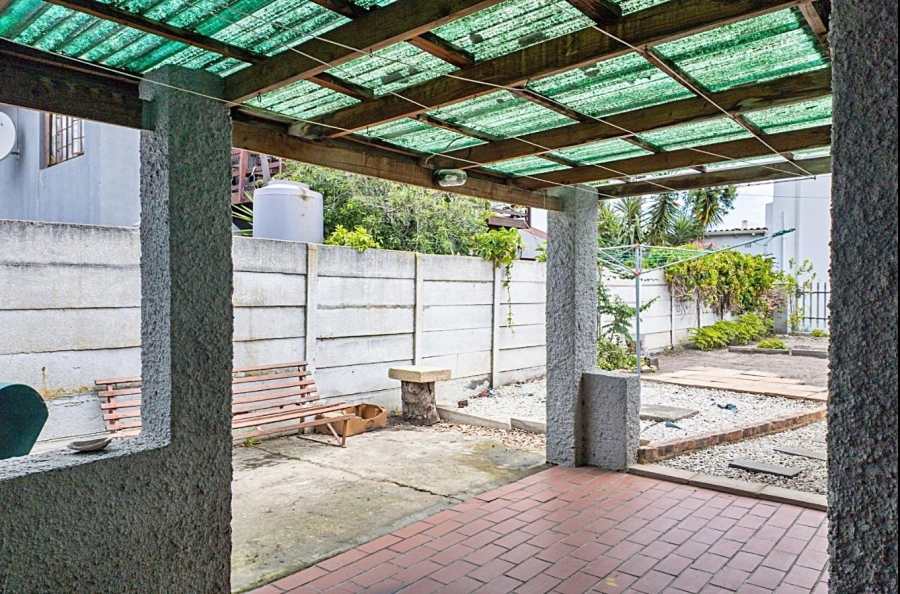 4 Bedroom Property for Sale in Knysna Central Western Cape